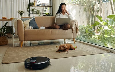Robotic Vacuums vs Traditional Cleaning: What’s Better?